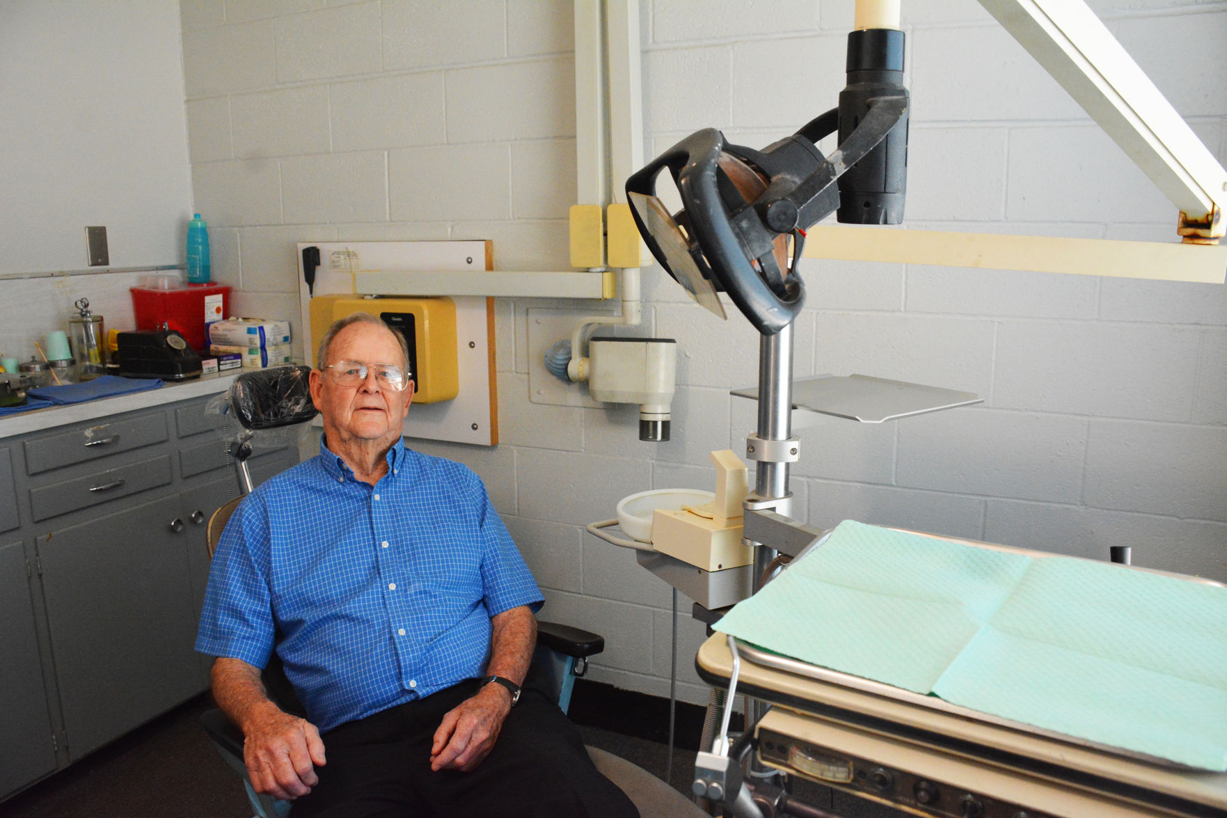 Dr. Robert Phillips